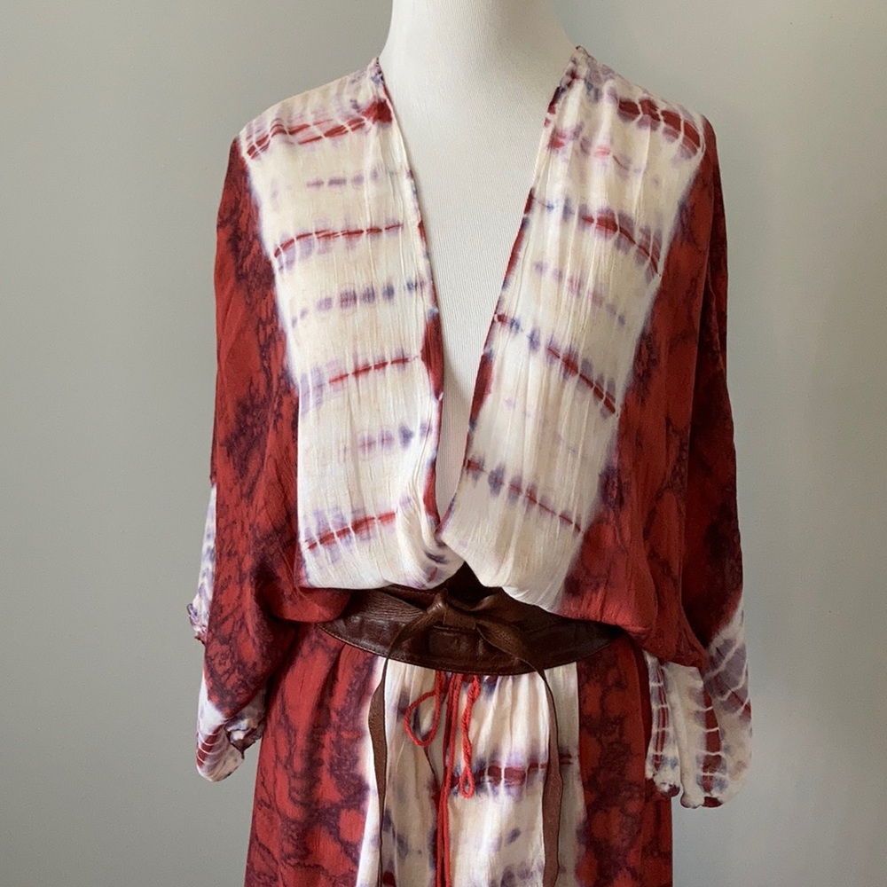 5⭐️!! NWT Boho Tie Dye Kimono Duster Red/White Small - Picture 11 of 12